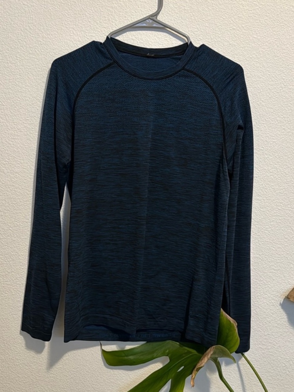 Lululemon men’s metal vent long sleeve shirt